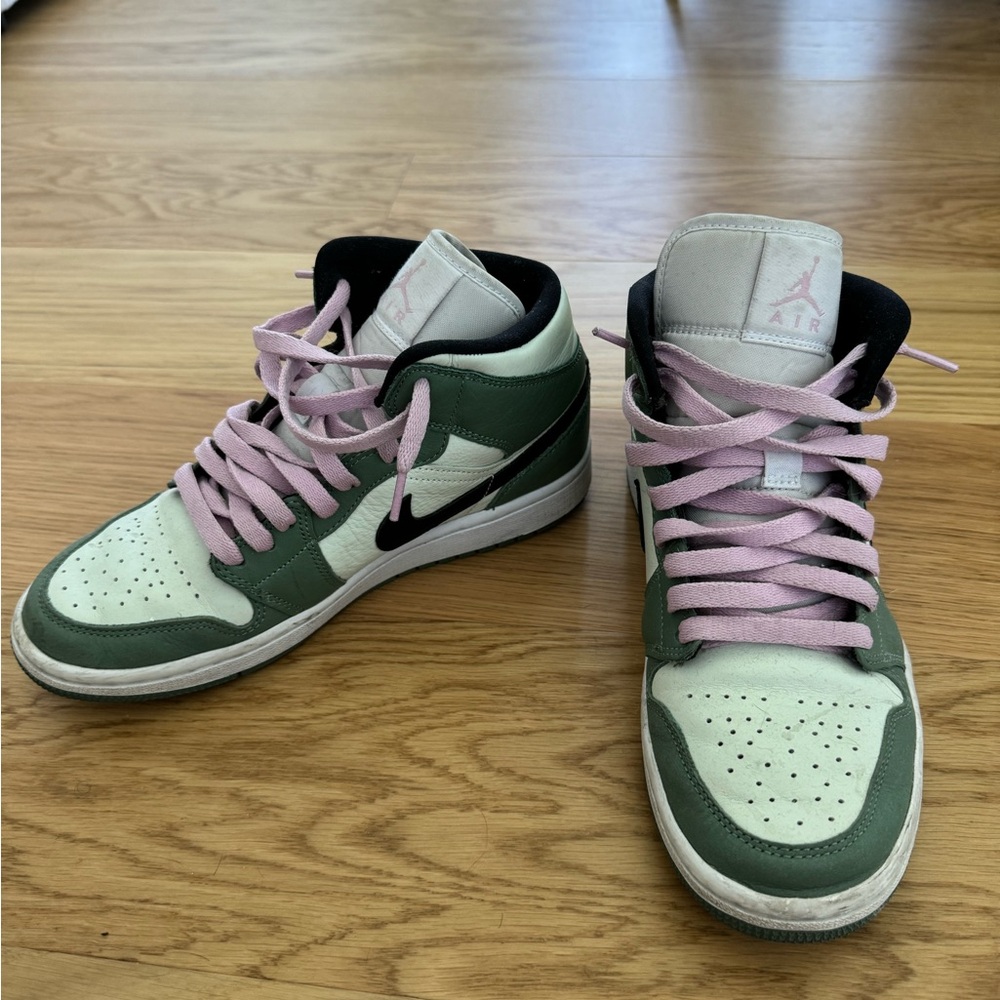 Women’s Air Jordan 1 Mid SE ‘Dutch Green’
